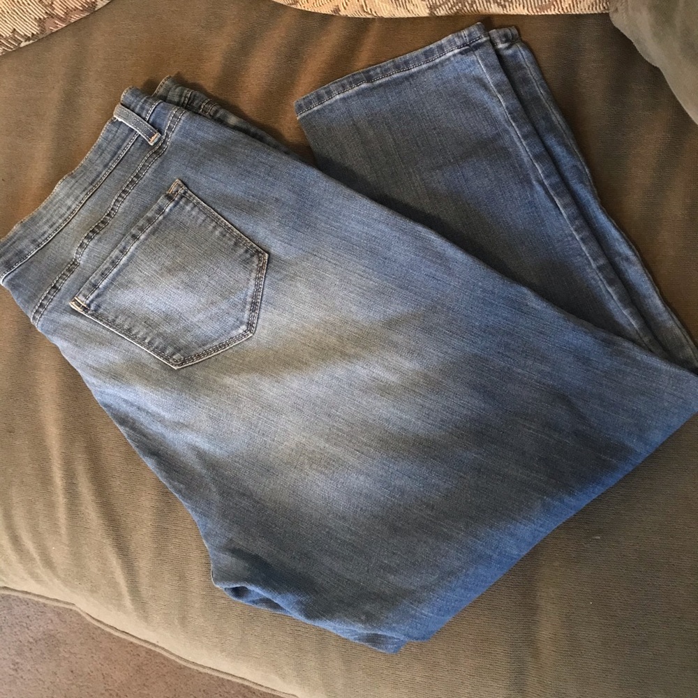 Boyfriend Capri Stretch Denim
